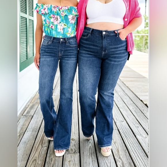 Vervet by Flying Monkey Dark Wash Mid Rise Flare Jeans Size 7(28) women's size 6 - Picture 7 of 14